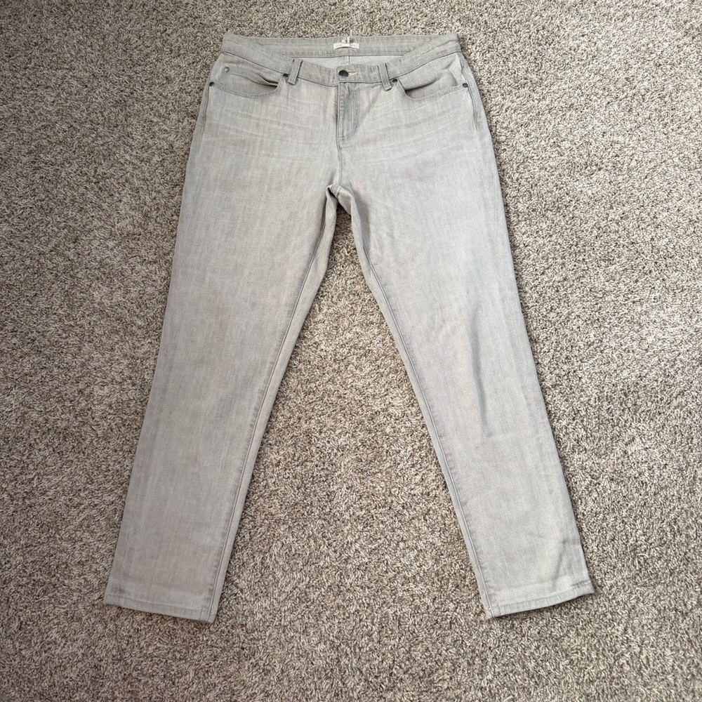 Eileen Fisher Straight Leg Jeans in Gray Size 10